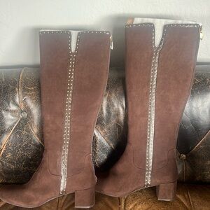 NWOB.  Adrienne Vittadini Larosa Tall Brown Suede Boots